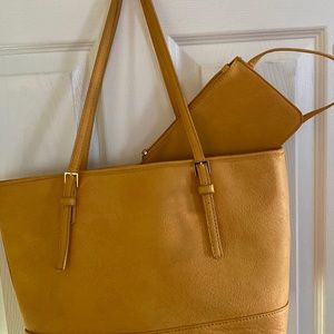 Lightweight mustard tote with a black-and-white lining